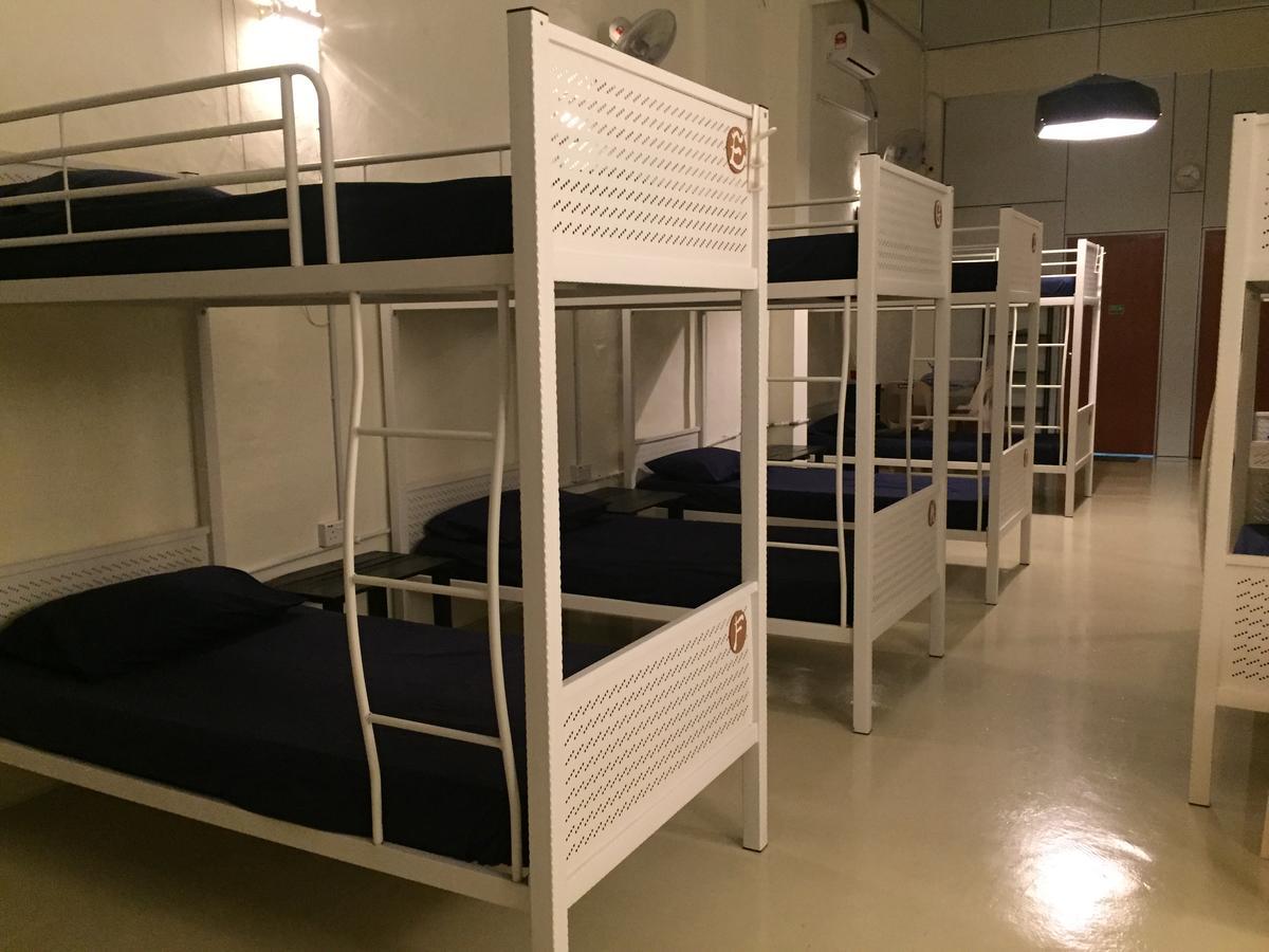 Vloft Backpackers Hostel Ипох Экстерьер фото