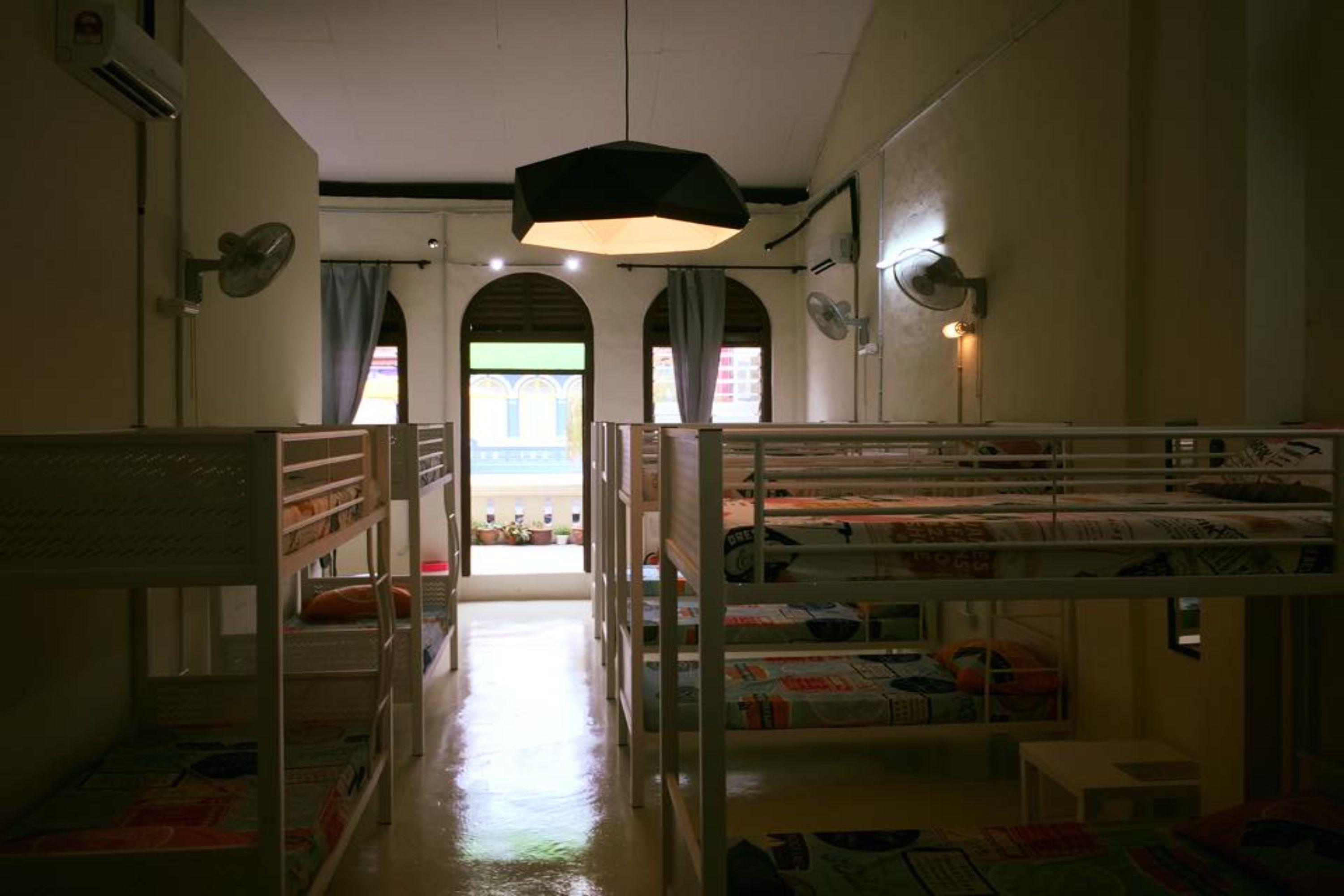 Vloft Backpackers Hostel Ипох Экстерьер фото